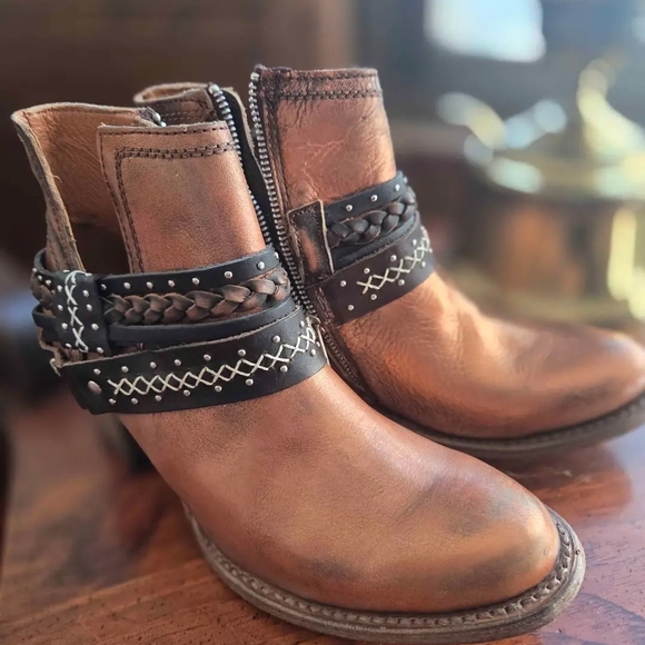 freebird Shoes - Freebird Tan and Black Braided Ankle Boots
